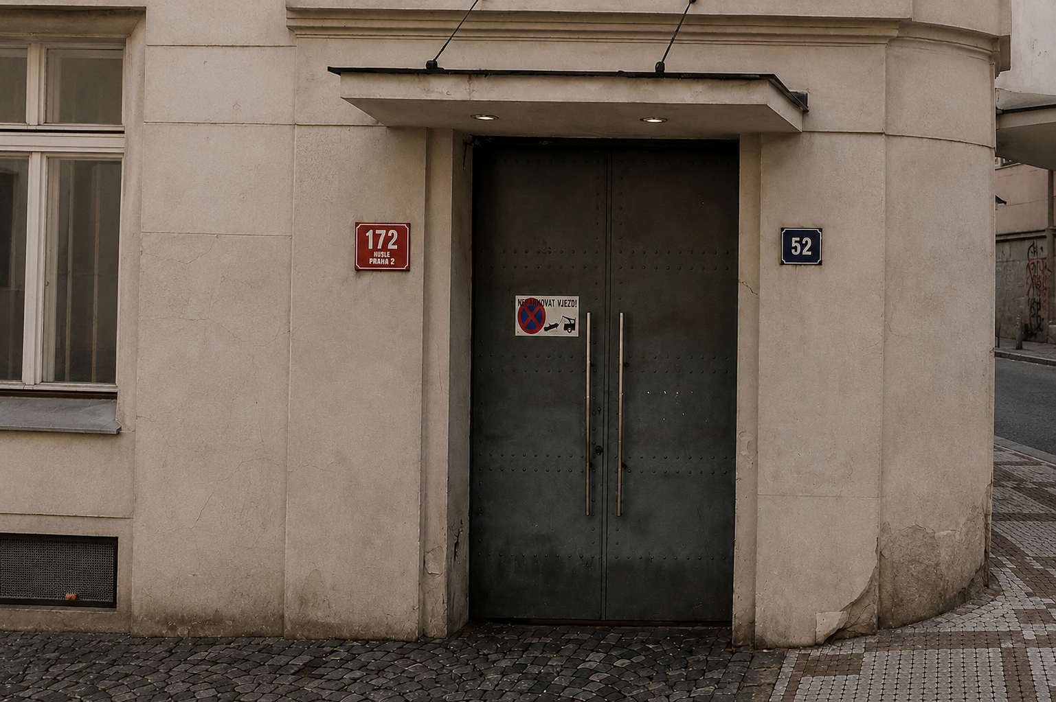 The doorway at Oldřichova 172/52 in Nusle, Prague